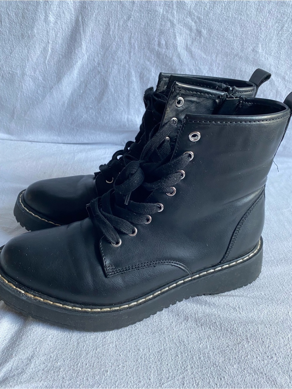 Madden Girl Kurrt Women’s Black Lace-Up Platform Combat Boots - Picture 12 of 14